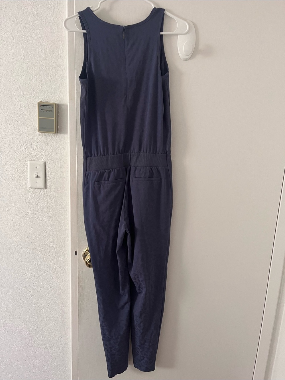 Athleta Brooklyn Textured Jumpsuit Leopard Blue Sleeveless Ankle Size 2 - Picture 8 of 16